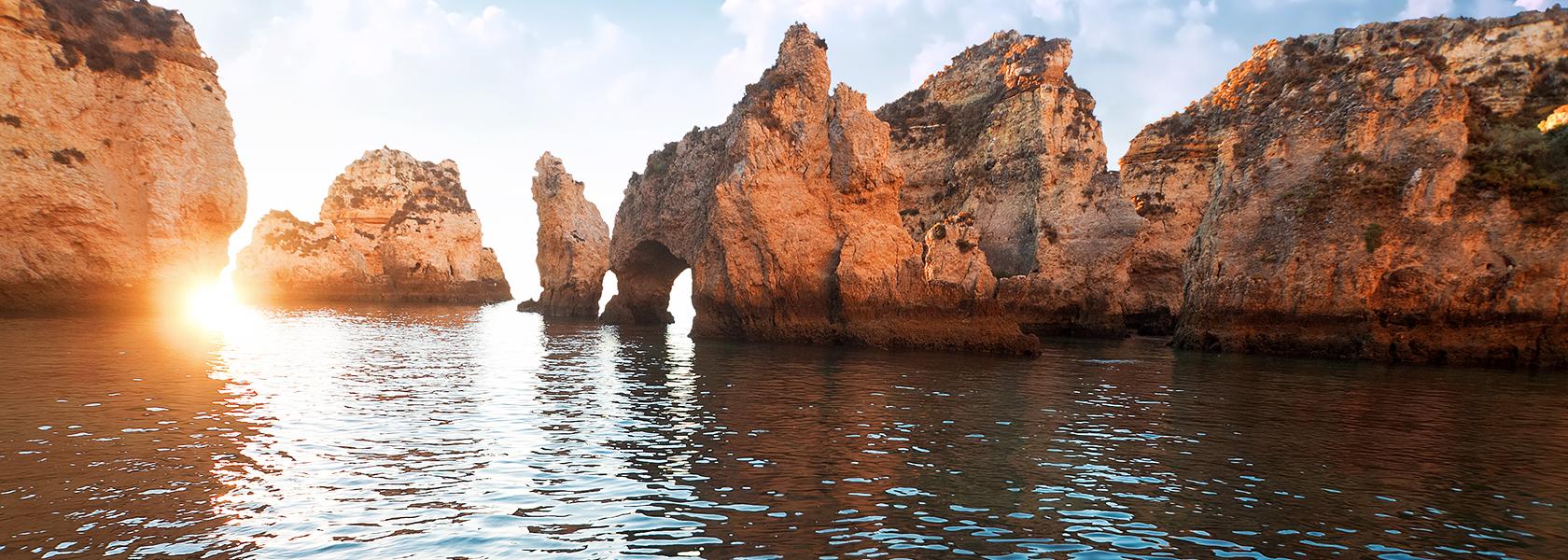 Take a boat trip to Ponta da Piedade and Lagos caves