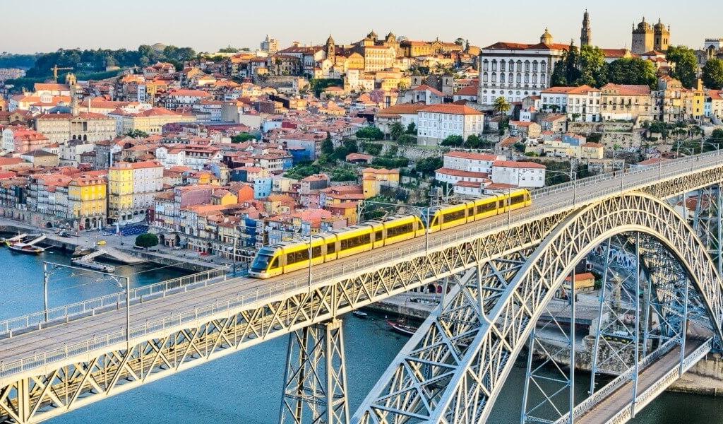 HIGHLIGHTS OF PORTUGAL by train