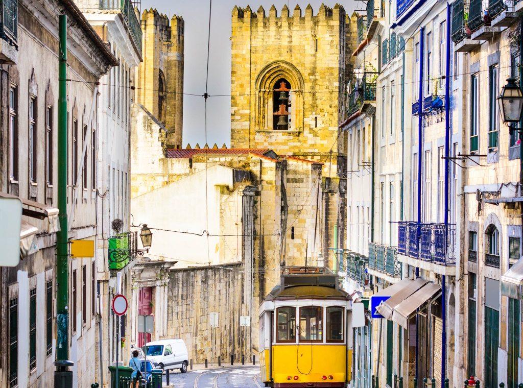 HIGHLIGHTS OF PORTUGAL by train