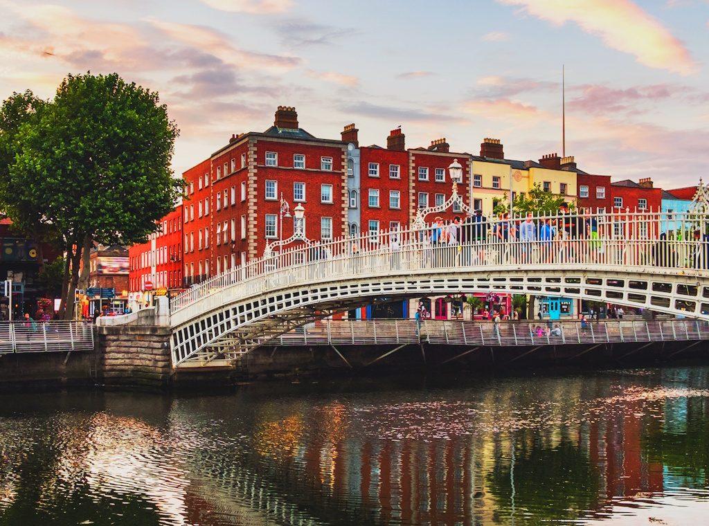 IRELAND’S STORYLINE: BELFAST TO GALWAY THROUGH THE WILD NORTH
